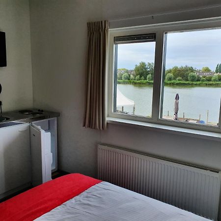 آوتهورن Hotel Restaurant Lakeside المظهر الخارجي الصورة